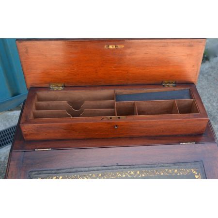 Viktorianischer Schreibtisch im Stil einer Davenport in Walnussfurnier