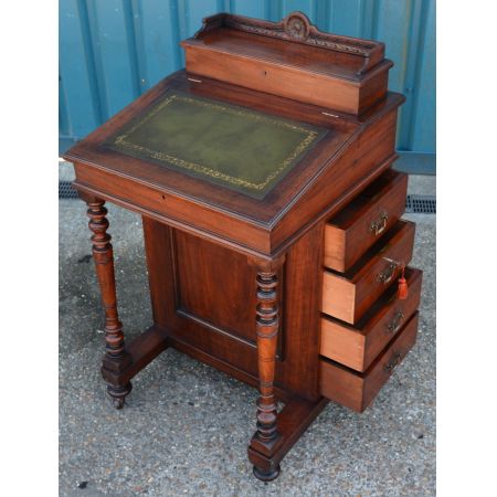 Viktorianischer Schreibtisch im Stil einer Davenport in Walnussfurnier