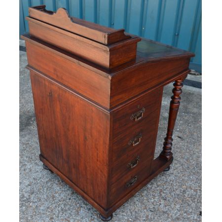 Viktorianischer Schreibtisch im Stil einer Davenport in Walnussfurnier