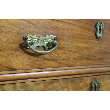 Schöner spätviktorianisches Schreibtisch aus Walnuss im Stil von Lamb of Manchester