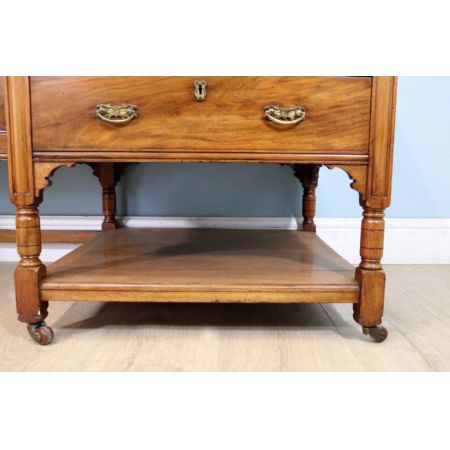 Schöner spätviktorianisches Schreibtisch aus Walnuss im Stil von Lamb of Manchester