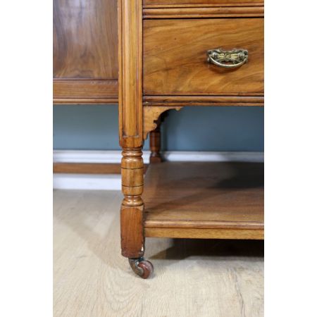 Schöner spätviktorianisches Schreibtisch aus Walnuss im Stil von Lamb of Manchester