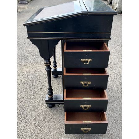 Schöne viktorianische, ebonisierte Davenport