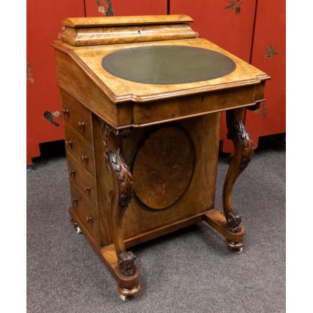 Viktorianischer Schreibpultschrank / davenport aus gemasertem Walnussholz