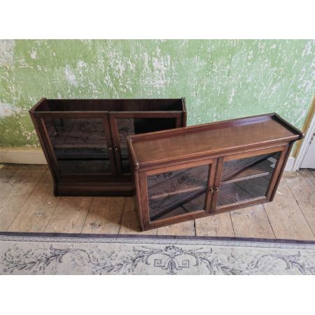 Antiker Bücherschrank aus Mahagoni im Globe Wernicke Stil