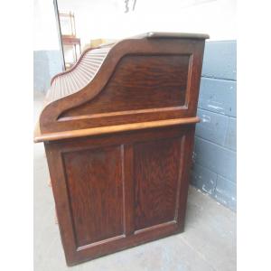 Eleganter Eichenschreibtisch mit Rollklappe, hergestellt von Angus Makers