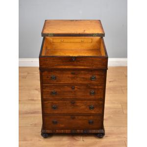Hochwertiger Regency Davenport aus Rosenholz mit Lederplatte