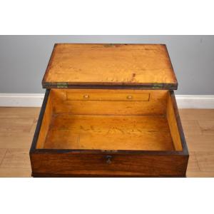 Hochwertiger Regency Davenport aus Rosenholz mit Lederplatte