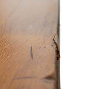 Antiker viktorianischer Schreibtisch im gotischen Stil aus Kiefernholz