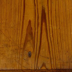 Antiker viktorianischer Schreibtisch im gotischen Stil aus Kiefernholz