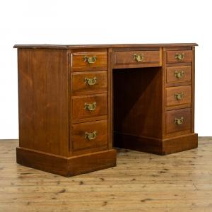 Antiker Viktorianischer Schreibtisch / kneehole desk aus Eichenholz