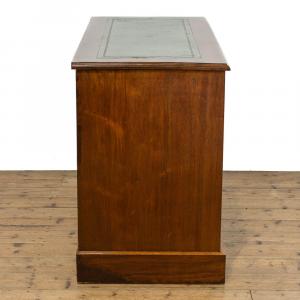 Antiker Viktorianischer Schreibtisch / kneehole desk aus Eichenholz