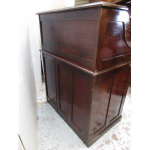 Schöner Roll-top Schreibtisch aus Mahagoni