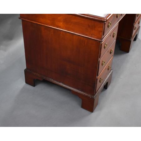 Antiker viktorianischer Schreibtisch / pedestal desk aus Mahagoni
