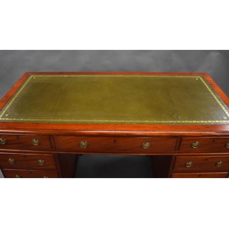 Antiker viktorianischer Schreibtisch / pedestal desk aus Mahagoni