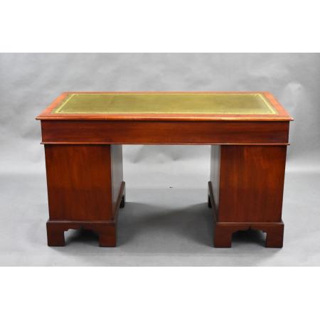 Antiker viktorianischer Schreibtisch / pedestal desk aus Mahagoni
