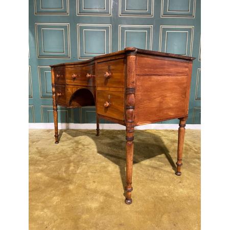 Antiker Schreibtisch / desk aus Mahagoni