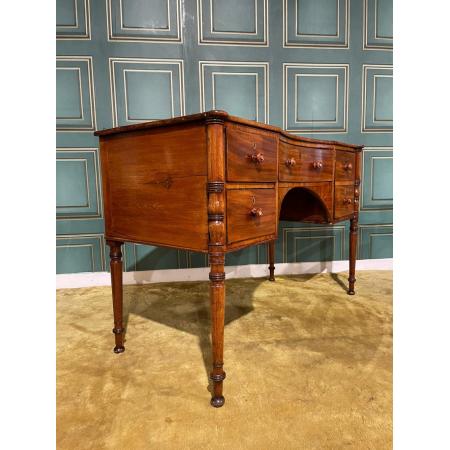 Antiker Schreibtisch / desk aus Mahagoni