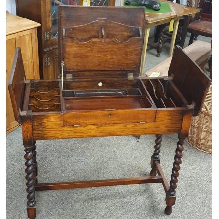 Patentierter britischer Schreibtisch