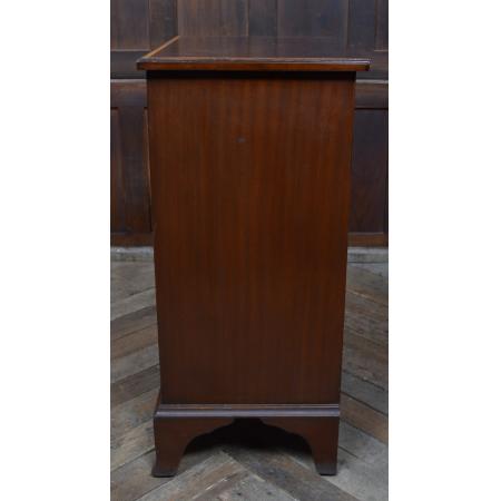 Edwardianische Kommode aus Mahagoni Massivholz