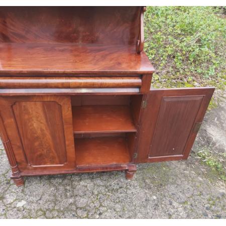kompaktes viktorianisches Sideboard aus Mahagoni