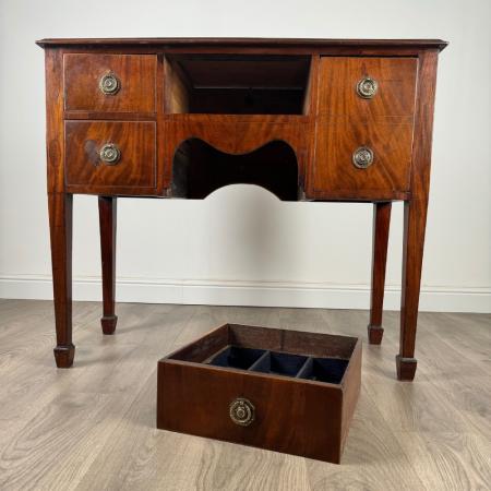 Antikes Sideboard aus Mahagoni aus dem 19. Jahrhundert