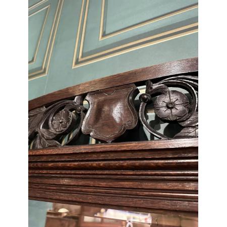 Viktorianisches, dekorativ geschnitztes Sideboard aus Eichenholz mit Spiegelrückseite