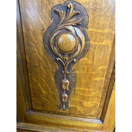 Sideboard aus heller Eiche mit Spiegelrückseite