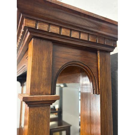 Sideboard aus heller Eiche mit Spiegelrückseite