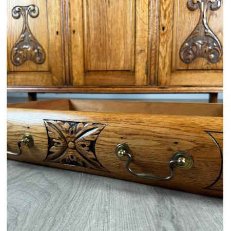 Antikes Sideboard aus goldenem Eichenholz mit Spiegelrückseite aus dem 20. Jahrhundert