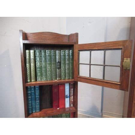 Kleines offenes Bücherregal aus Eiche