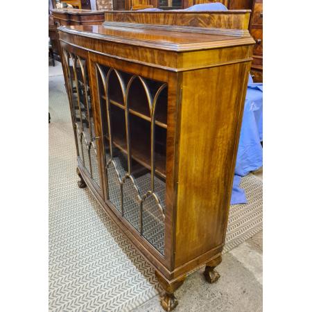 Bücherregal, Büchervitrine / bow front bookcase aus Mahagoni