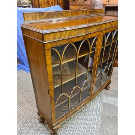 Bücherregal, Büchervitrine / bow front bookcase aus Mahagoni