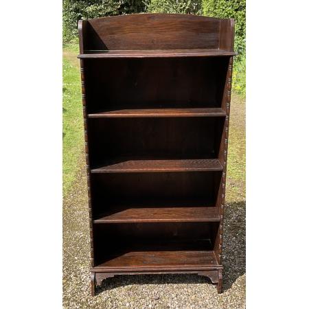 offenes Bücherregal aus Eichenholz