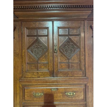 Viktorianischer Kleiderschrank aus Mahagoni