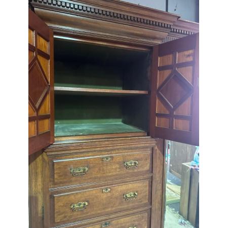 Viktorianischer Kleiderschrank aus Mahagoni