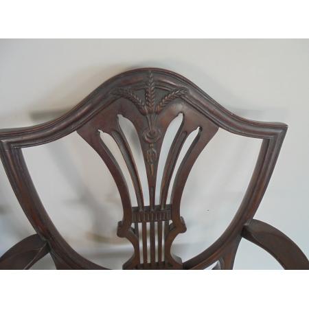 Acht Mahagoni Esszimmerstühle, Essstühle im Hepplewhite Style