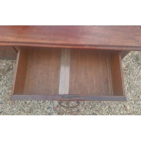 Mahagoni side table mit zwei Schubladen