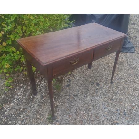 Mahagoni side table mit zwei Schubladen
