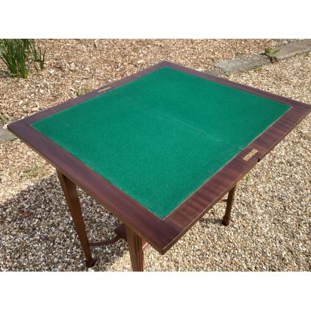 Mahagoni Spieltisch, drehbare Tischplatte