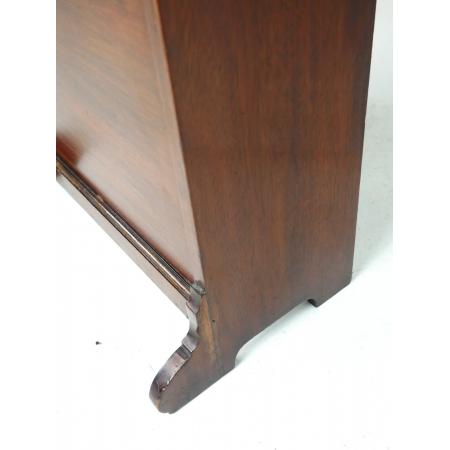 Antiker Zeitschriftenständer, magazine rack; Zeitschriftenregal