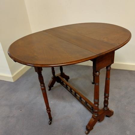 Sutherland Tisch aus Walnuss, Klapptisch mit Demi-Lune-Platten