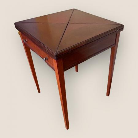 Edwardianischer Spieltisch aus Mahagoni, klappbar
