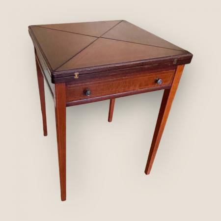 Edwardianischer Spieltisch aus Mahagoni, klappbar