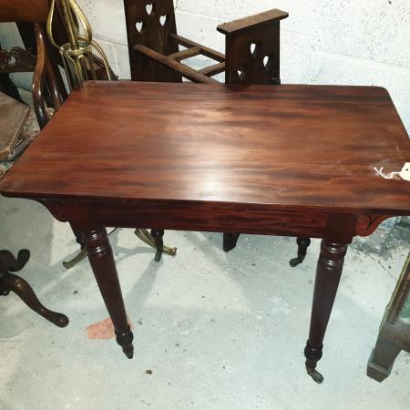 Viktorianischer Mahagoni Beistelltisch, mit Schublade