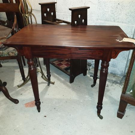 Viktorianischer Mahagoni Beistelltisch, mit Schublade