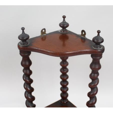 Paar von Wand-Eckregalen, Whatsnots aus dem 19. Jahrhundert