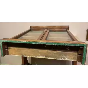 Kleiner früher viktorianischer Mahagoni-Hängeschrank – Elegante Präsentation für Sammlerstücke