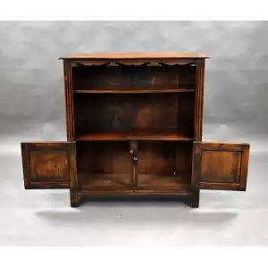 Antiker geschnitzter Eichen-Bücherschrank mit Schranktüren – Stilvoll & praktisch