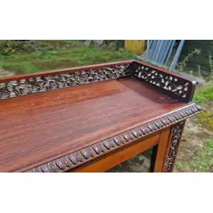 Antikes Paar geschnitzte anglo-indische Bücherschränke – Einzigartige Handwerkskunst